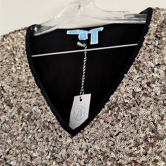 DRAPER JAMES (NWT) Women Gold Black Sequin Holiday Flutter Sleeve Blouse-Size 6 - Picture 9 of 12